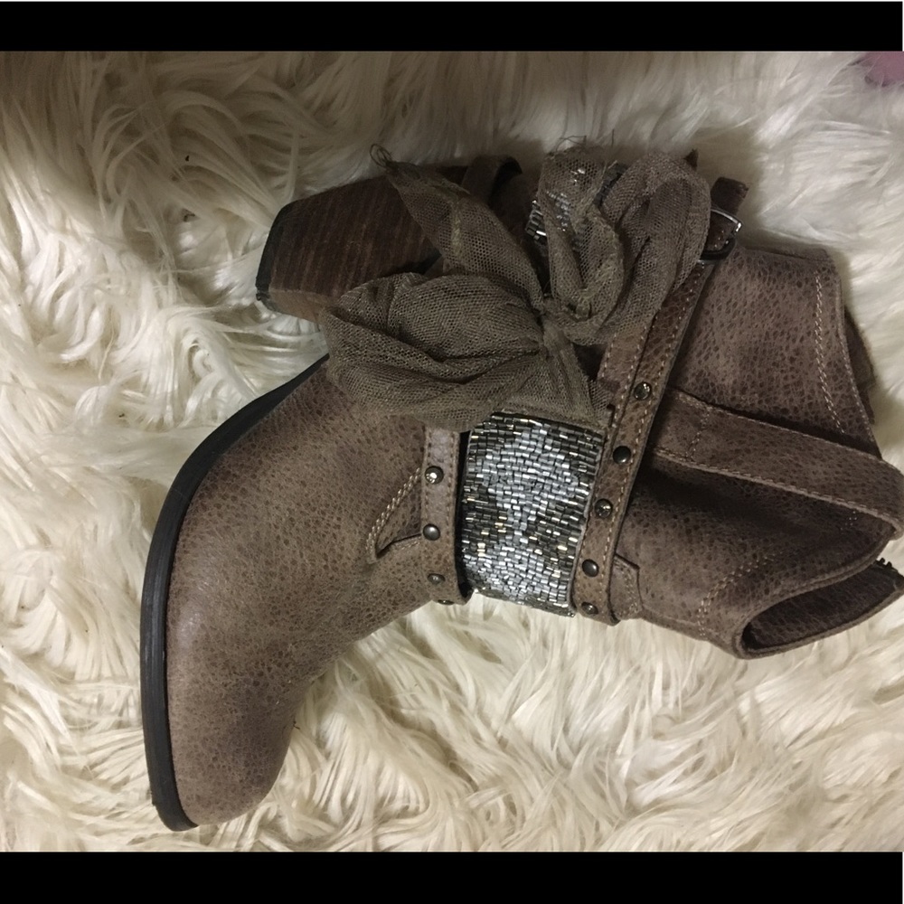 ❗️Sold❗️Beaded booties!